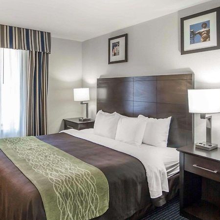 Quality Inn Tulsa-Downtown West Extérieur photo