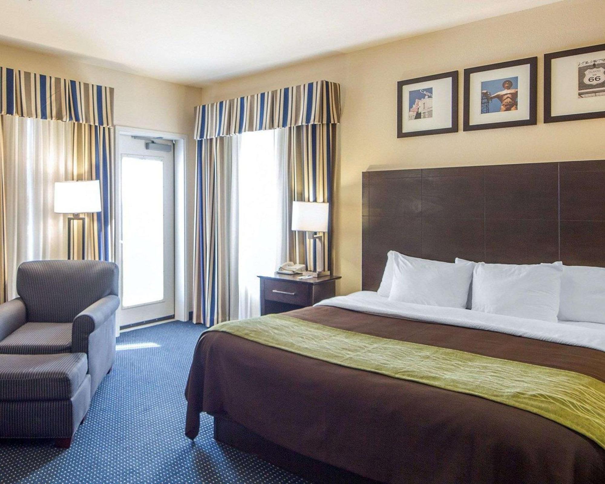 Quality Inn Tulsa-Downtown West Extérieur photo