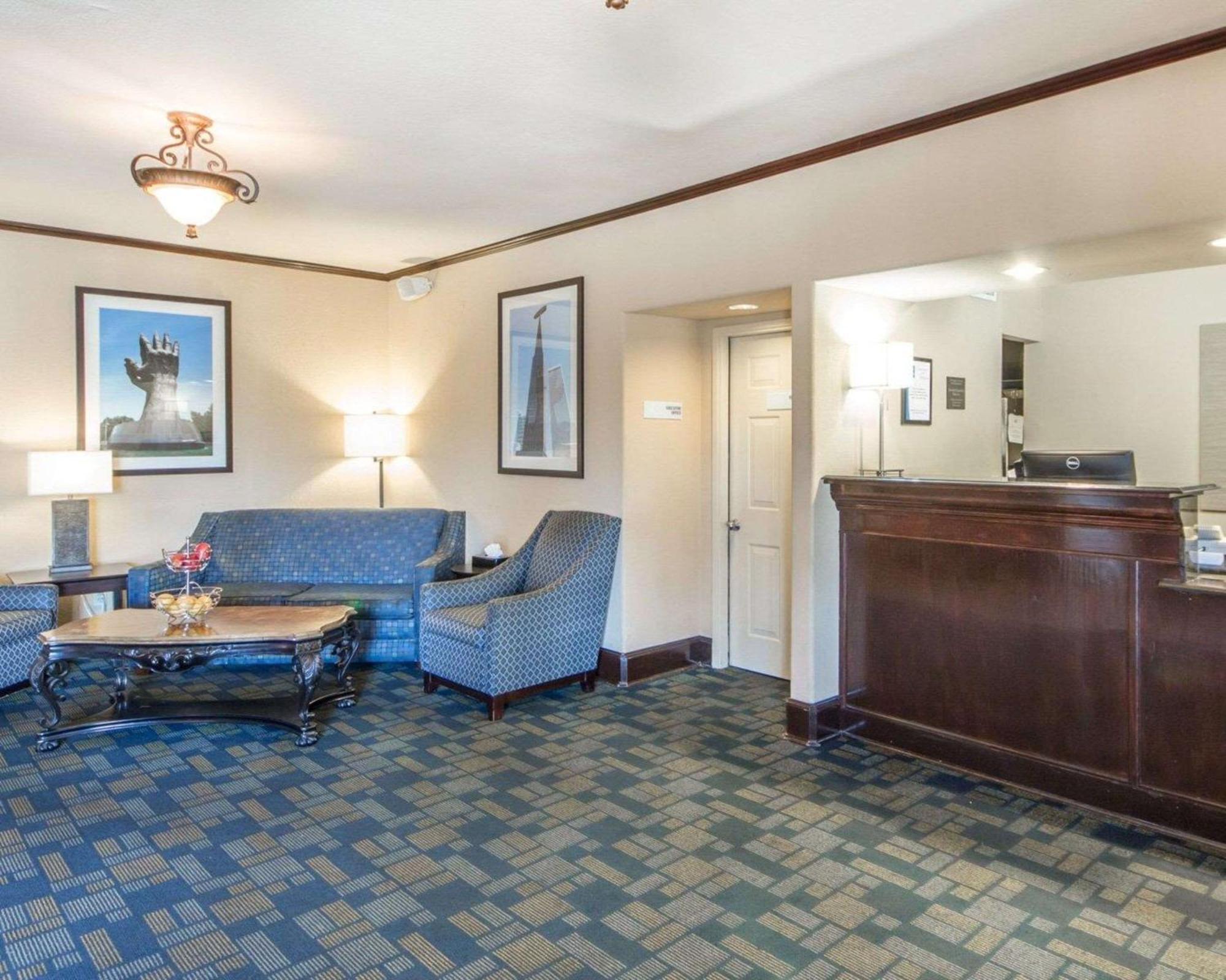 Quality Inn Tulsa-Downtown West Extérieur photo