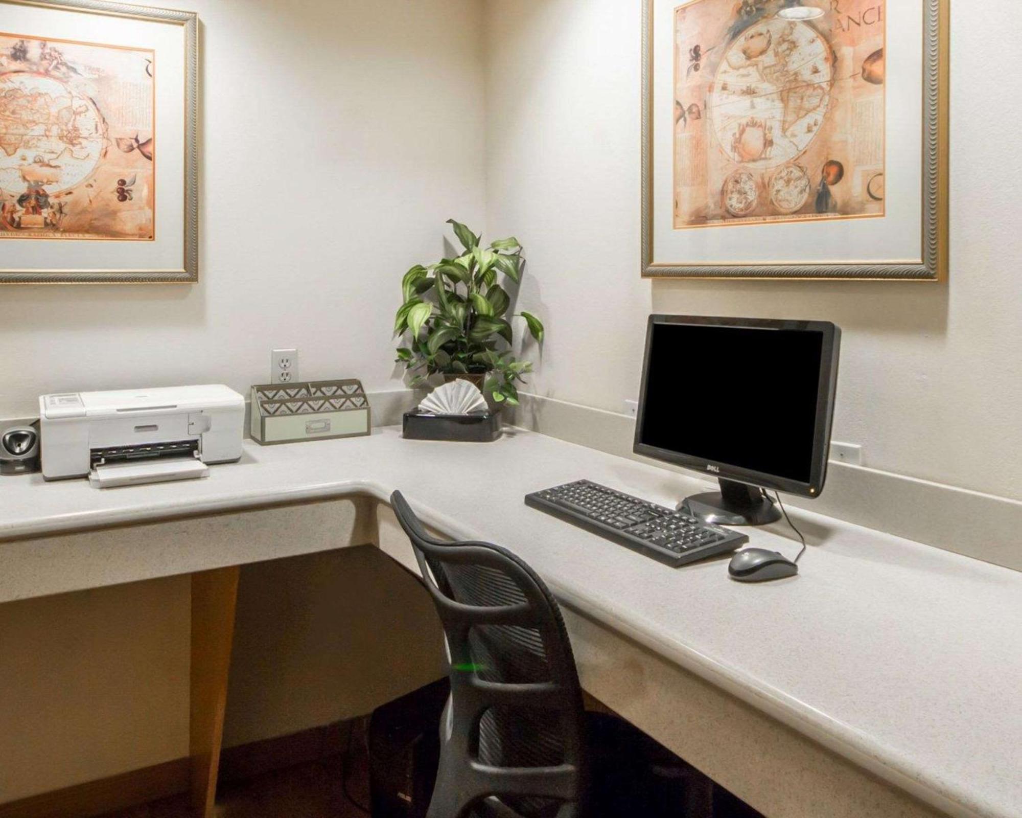 Quality Inn Tulsa-Downtown West Extérieur photo