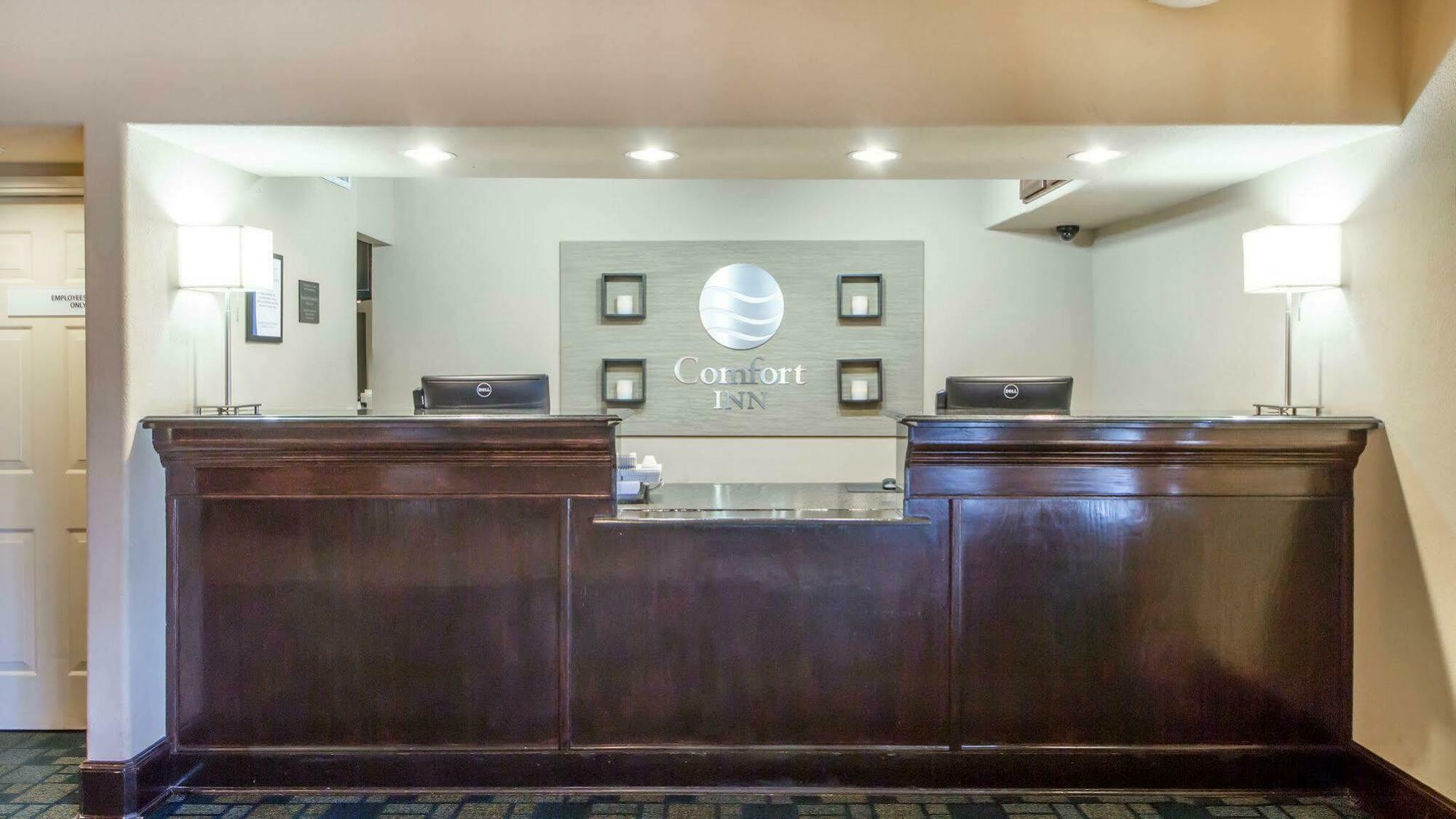 Quality Inn Tulsa-Downtown West Extérieur photo